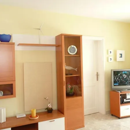 Feriehus With 2 Bedrooms