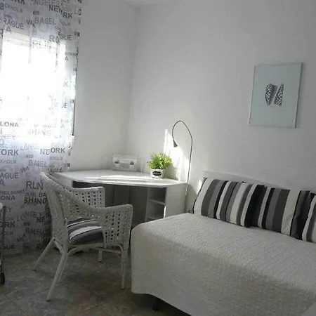 Feriehus With 2 Bedrooms